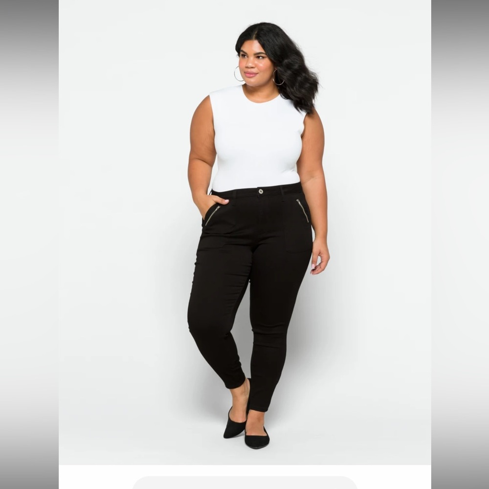 STS BLUE
Ellie High Rise Skinny Zipper Pocket Pant